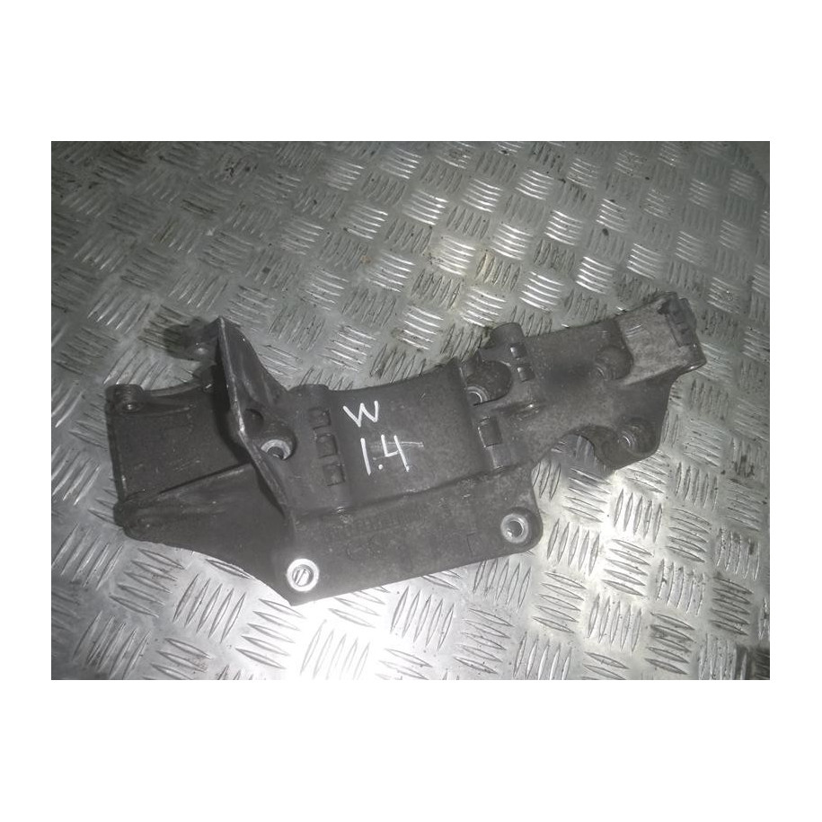 ŁAPA MOCOWANIE ALTERNATORA VW POLO 6N2 1.4 TDI III