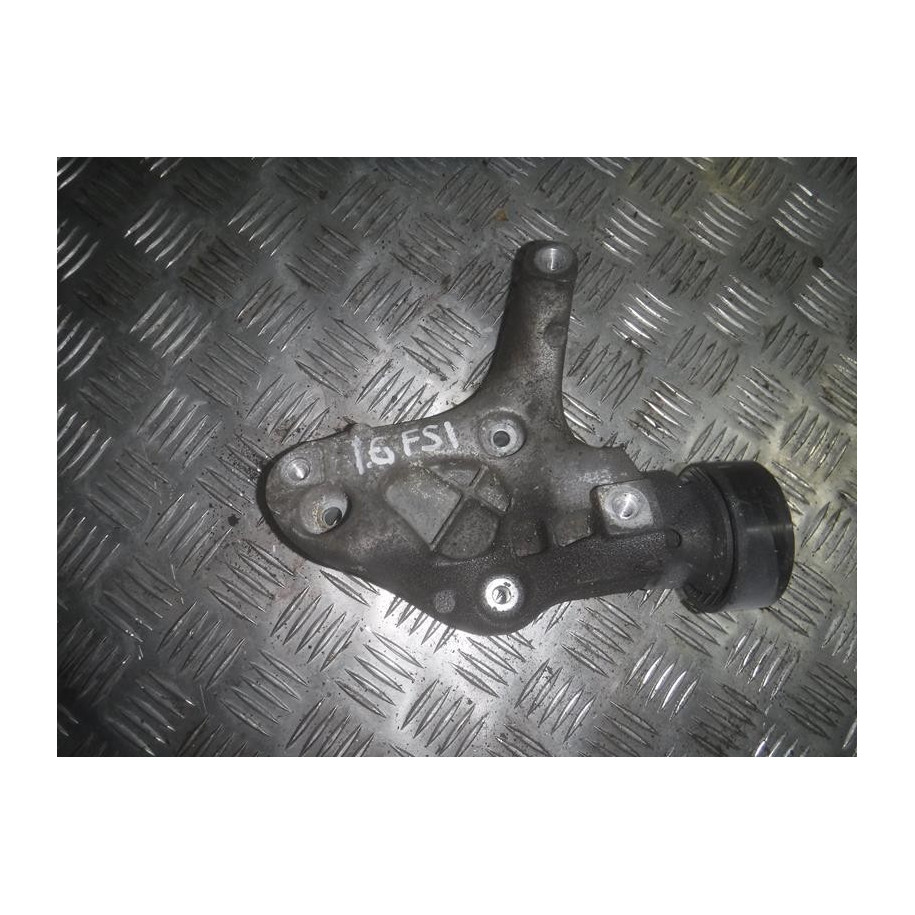 VW GOLF V 1.6 FSI 07r ŁAPA UCHWYT NAPINACZ