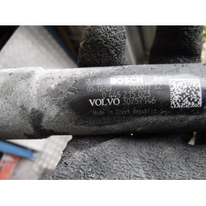 VOLVO 2.4 LISTWA WTRYSKOWA- 0445215023